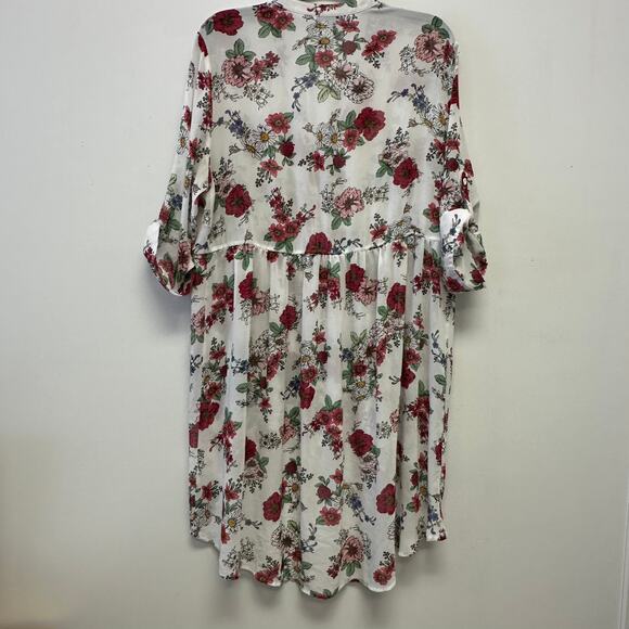 Torrid Floral Short Sleeve Top - Red and White - Picture 8 of 8